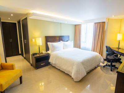 Four Points By Sheraton Cali