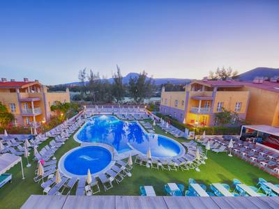 Coral Compostela Beach Golf