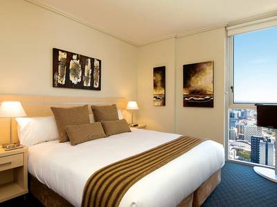 Oaks Brisbane Festival Suites