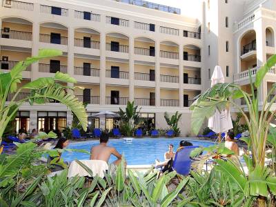 Solymar Ivory Suites