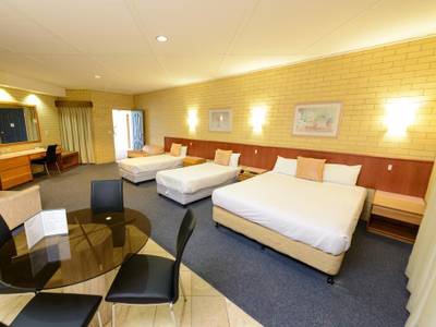 Country Comfort Bundaberg International