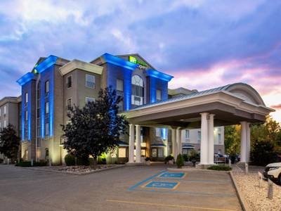 Holiday Inn Express & Suites Saskatoon
