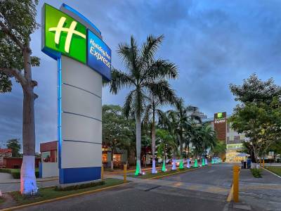 Holiday Inn Express Villahermosa Tabasco 2000 (Foto)