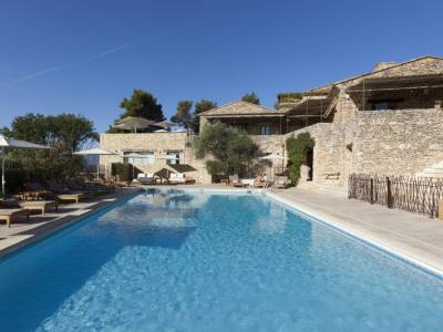 Le Mas des Herbes Blanches