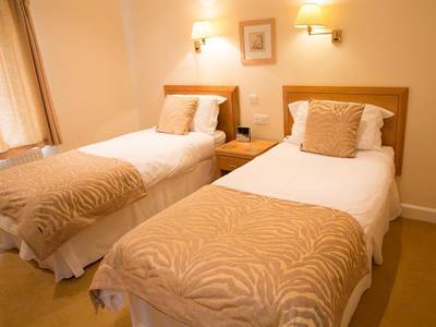 Llwyn Onn Guest House