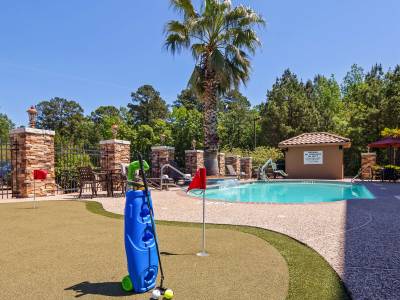Best Western Plus Crown Colony Inn & Suites