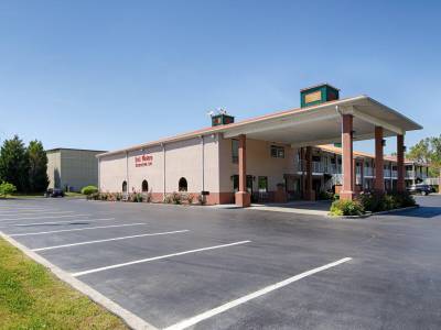 Red Roof Inn & Suites Rome