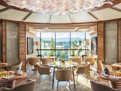 Four Seasons Des Bergues