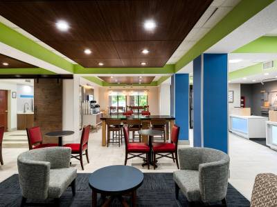 Holiday Inn Express Hillsville