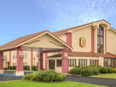 Super 8 Bakersfield South