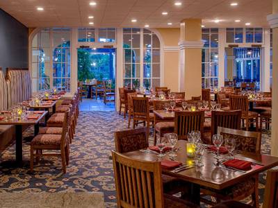 Crowne Plaza Phoenix - Chandler Golf Resort