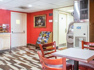 Econo Lodge Jersey City