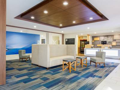 Holiday Inn Express & Suites Newport News