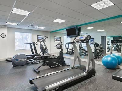 Holiday Inn Express & Suites Bentonville