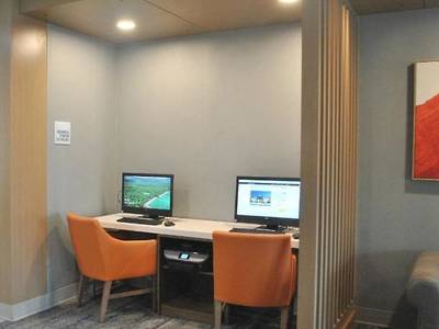 Holiday Inn Express & Suites Dover