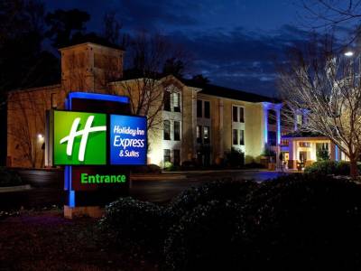 Holiday Inn Express Hotel & Suites Lexington - Highway 378