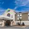 Holiday Inn Express & Suites Morehead City