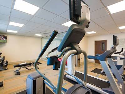 Holiday Inn Express & Suites Peoria North Glendale