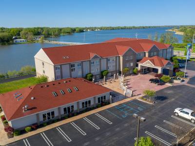 Holiday Inn Express & Suites Port Clinton - Catawba Island