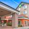Holiday Inn Express Hotel & Suites Portland-Jantzen Beach
