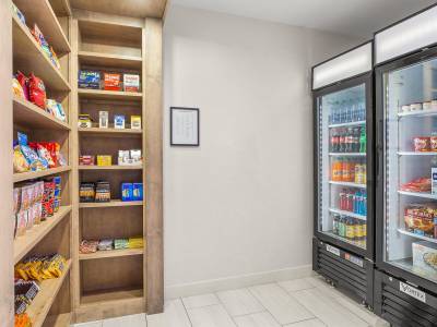 Holiday Inn Express & Suites Tacoma