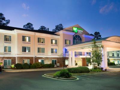 Holiday Inn Express Hotel & Suites Walterboro I-95