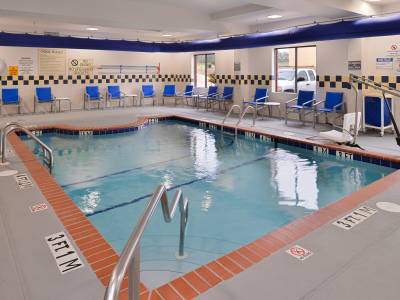 Holiday Inn Express Clanton