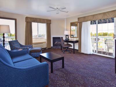 Holiday Inn Express Mackinaw City