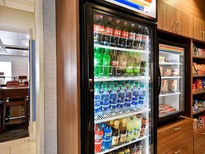 Holiday Inn Express Middletown / Newport