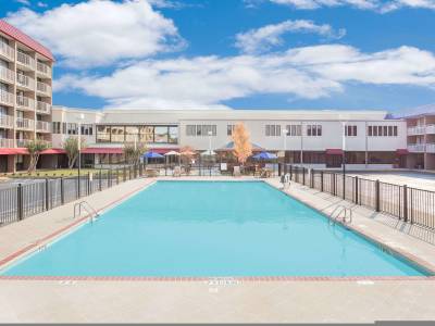 Ramada Plaza Fayetteville  (Foto)