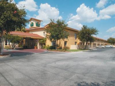 La Quinta Inn San Antonio I-35 N at Rittiman Road