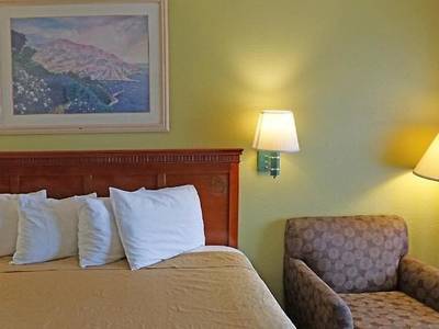 Redondo Inn and Suites