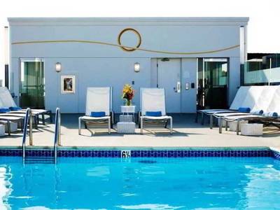 Carousel Inn & Suites