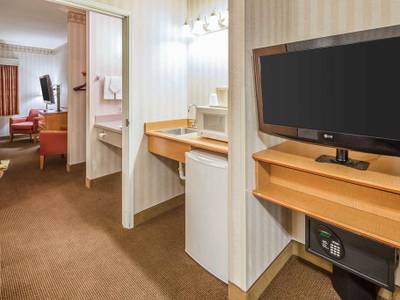 Quality Suites Historic Downtown