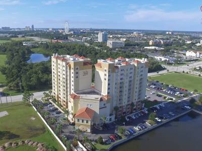 The Point Hotel & Suites