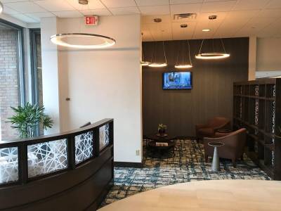 Sheraton Milwaukee Brookfield Hotel