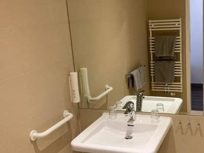 Adesso Schweizer Hof