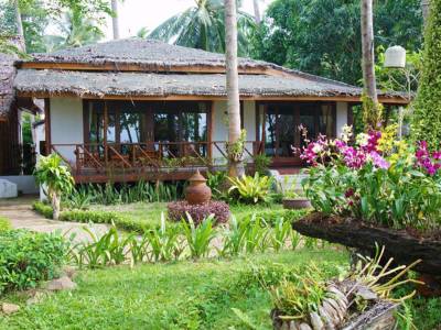 Lipa Lodge Beach Resort