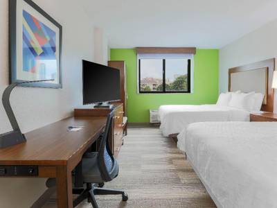 Holiday Inn Express & Suites Fort Worth Downtown