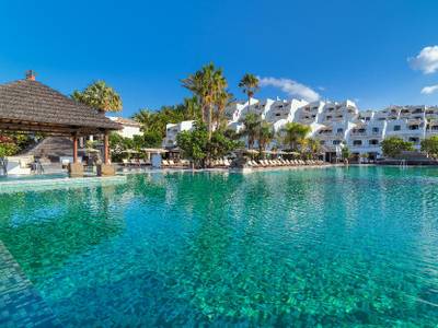 Regency Country Club Apartments & Suites