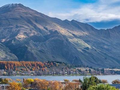 Wanaka Springs Lodge