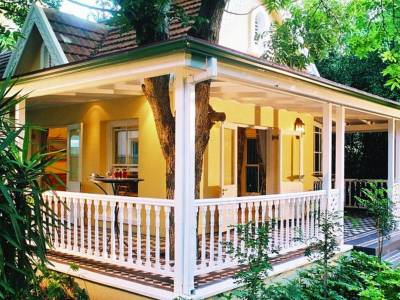 Hacklewood Hill Country House