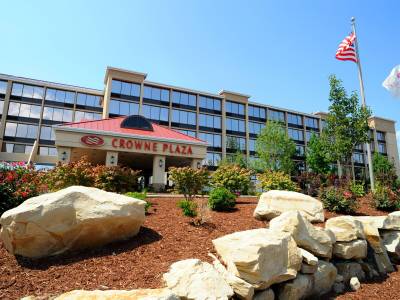 Crowne Plaza Cleveland Airport