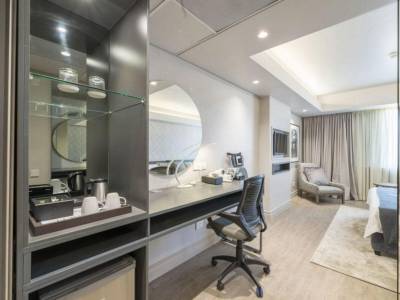 Rainbow Towers Hotel