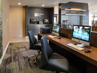 Courtyard by Marriott - Phoenix Airport