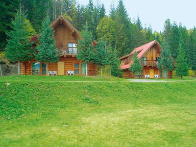 Helmcken Falls Lodge