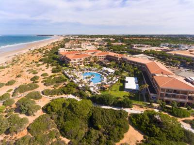 Hipotels Barrosa Palace