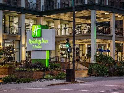 Holiday Inn Hotel & Suites Vancouver Downtown