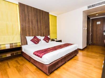 D Varee Diva Bally Silom