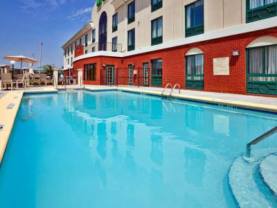 Holiday Inn Express Selma